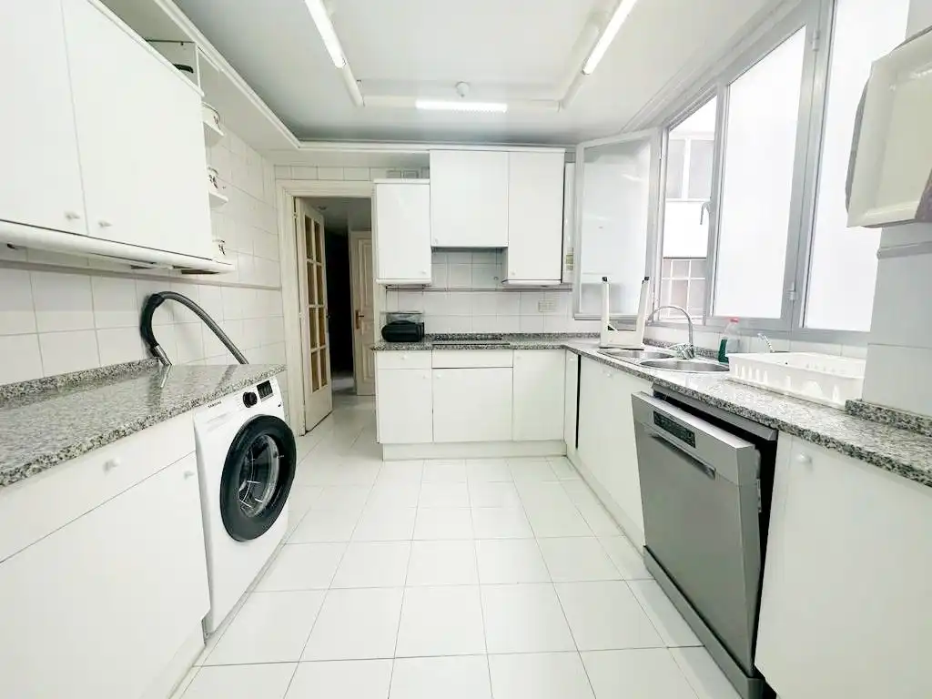 Wohnung 210 m² in Bilbao
