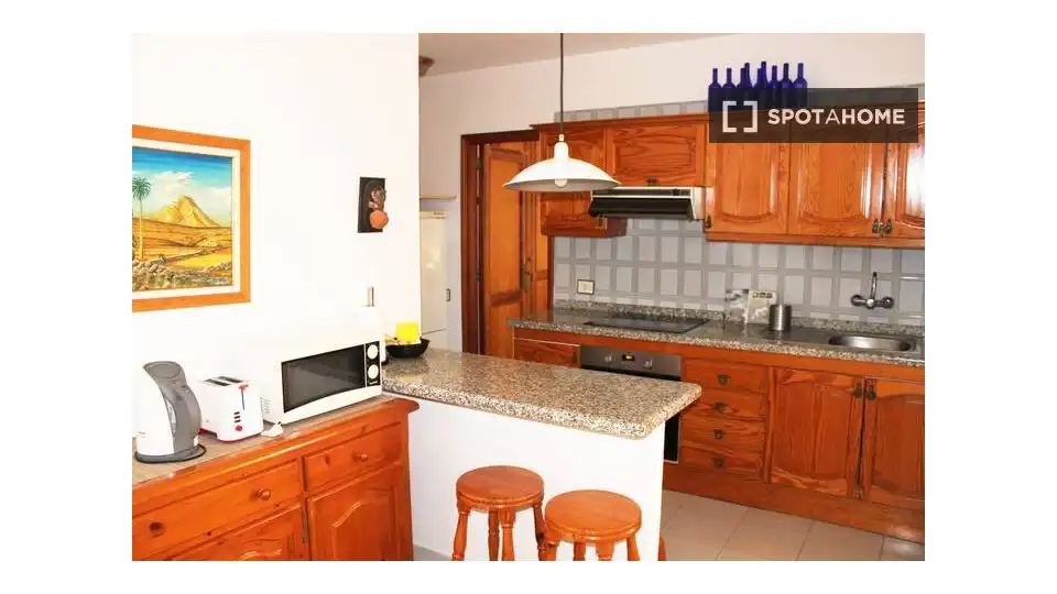 Habitación en alquiler, Guía de Isora