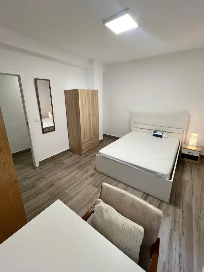 Habitación 190 m², Granada