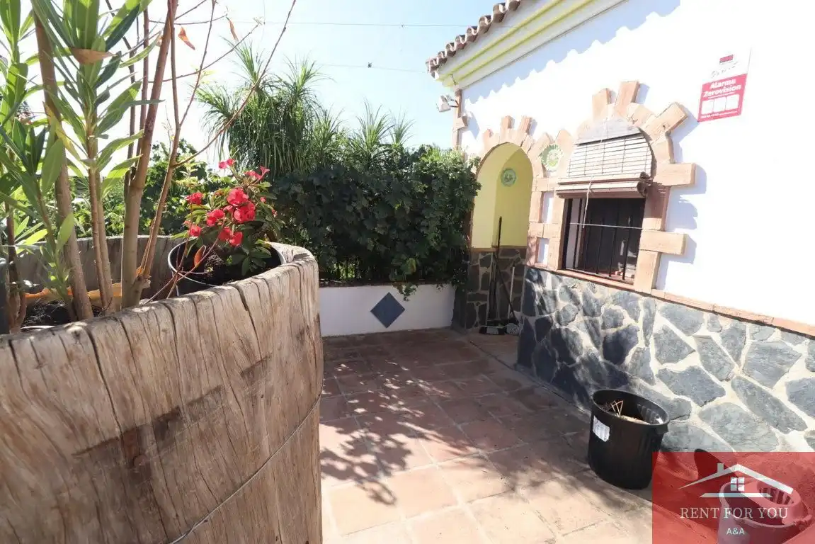 Casa de 110 m² en Alozaina