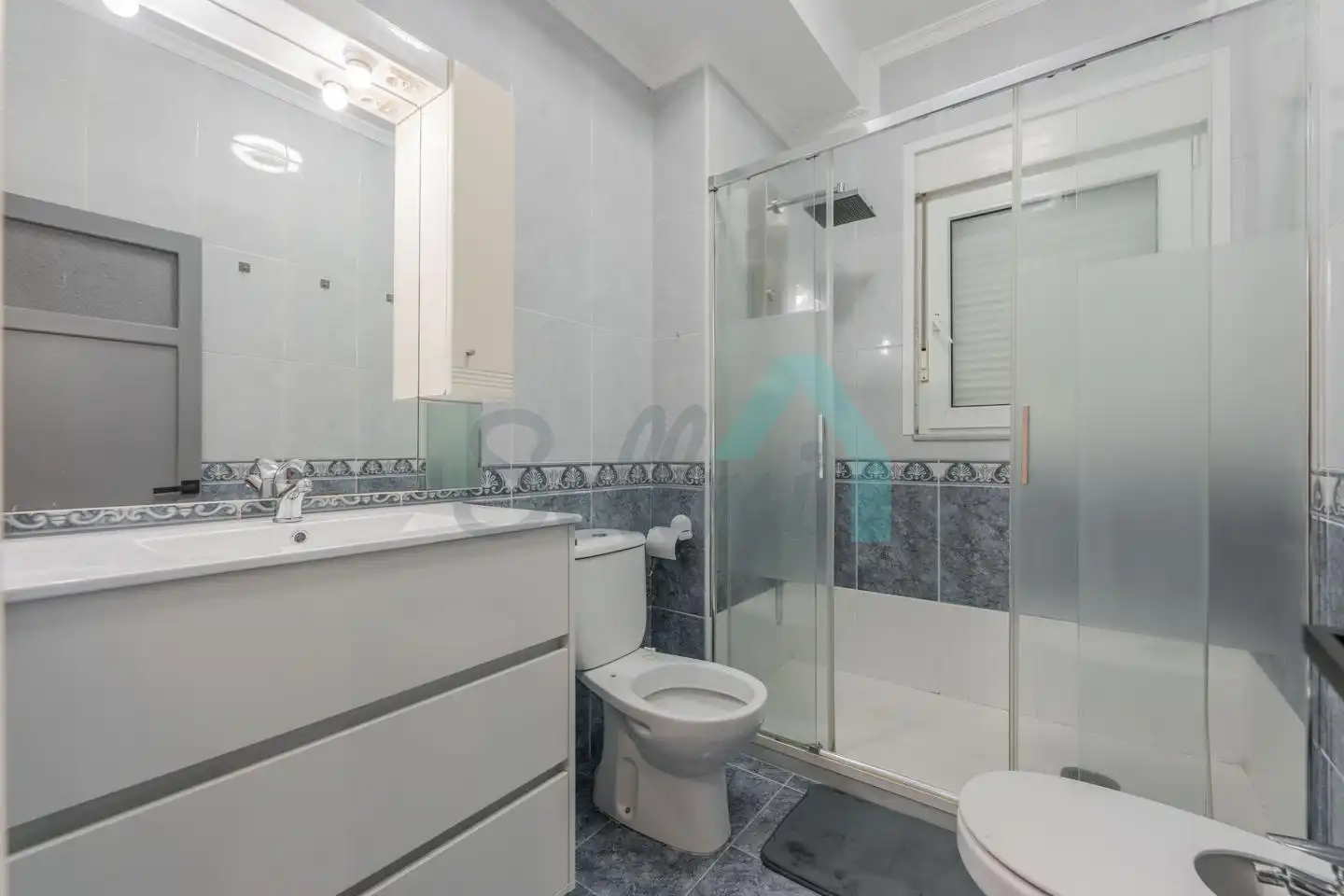 Habitación 83 m², Oviedo