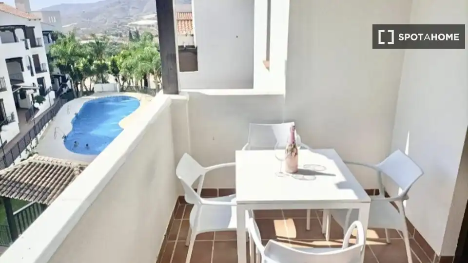 Habitación 127 m², Ítrabo