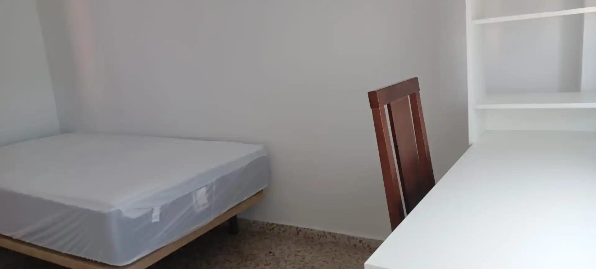 Habitación 14 m², Granada
