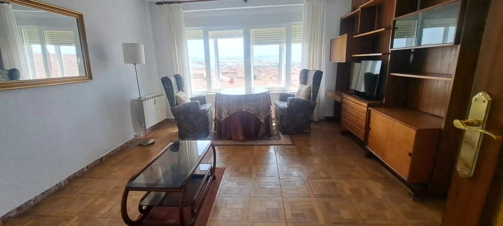 Pis de 100 m² a Àvila