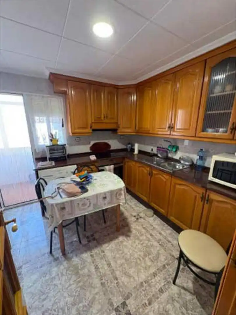 Piso de 90 m² en Almansa