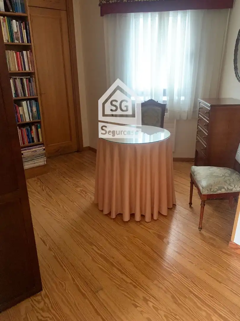 Piso de 229 m² en Ourense