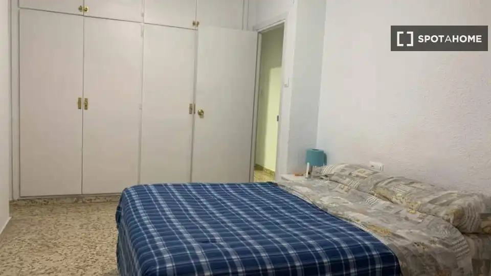 Habitación 115 m², Granada