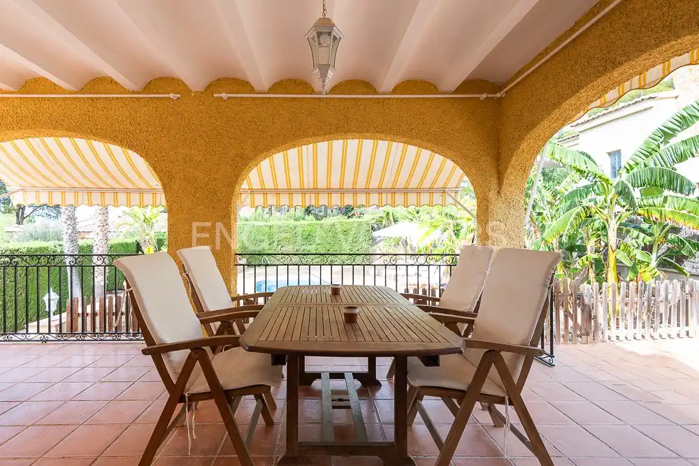Casa de 250 m² a Nàquera