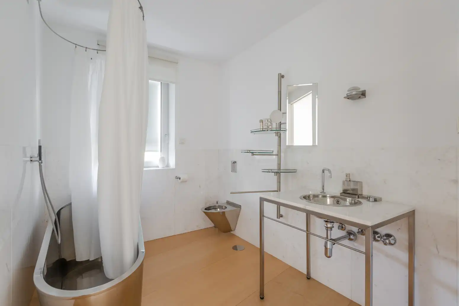 Pis de 338 m² a Valle de Egüés / Eguesibar