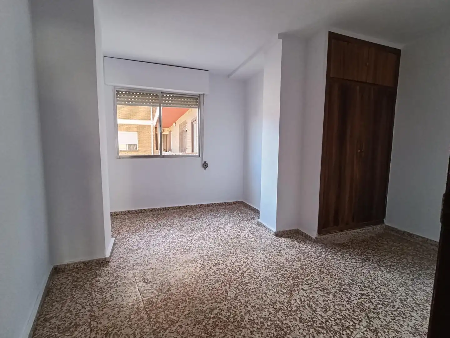Piso de 80 m² en Adra