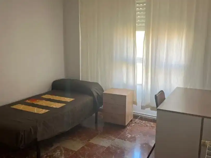 Piso de 90 m² en Granada