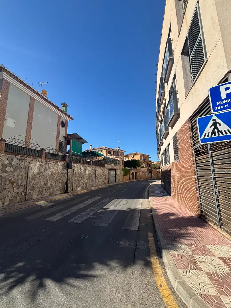 Pis de 80 m² a Cájar