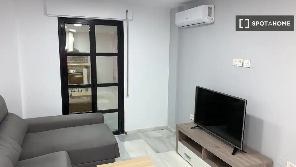 Habitación 86 m², Almería