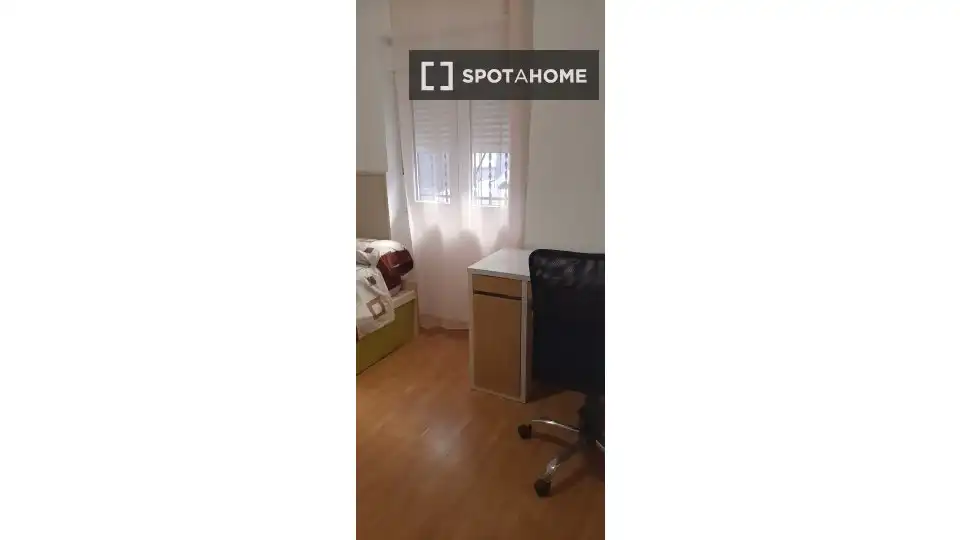 Habitación 92 m², Granada
