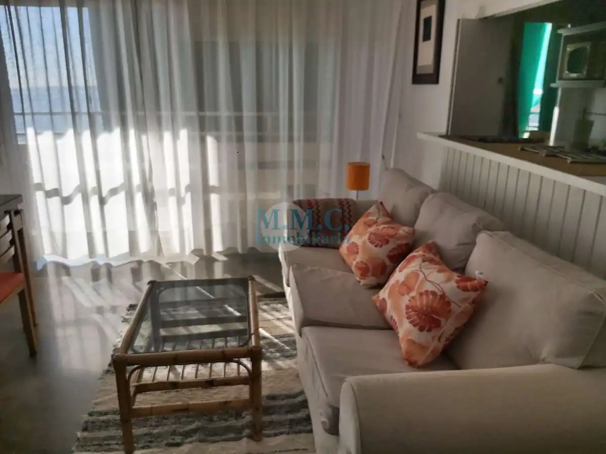 Piso de 90 m² en Roquetas de Mar