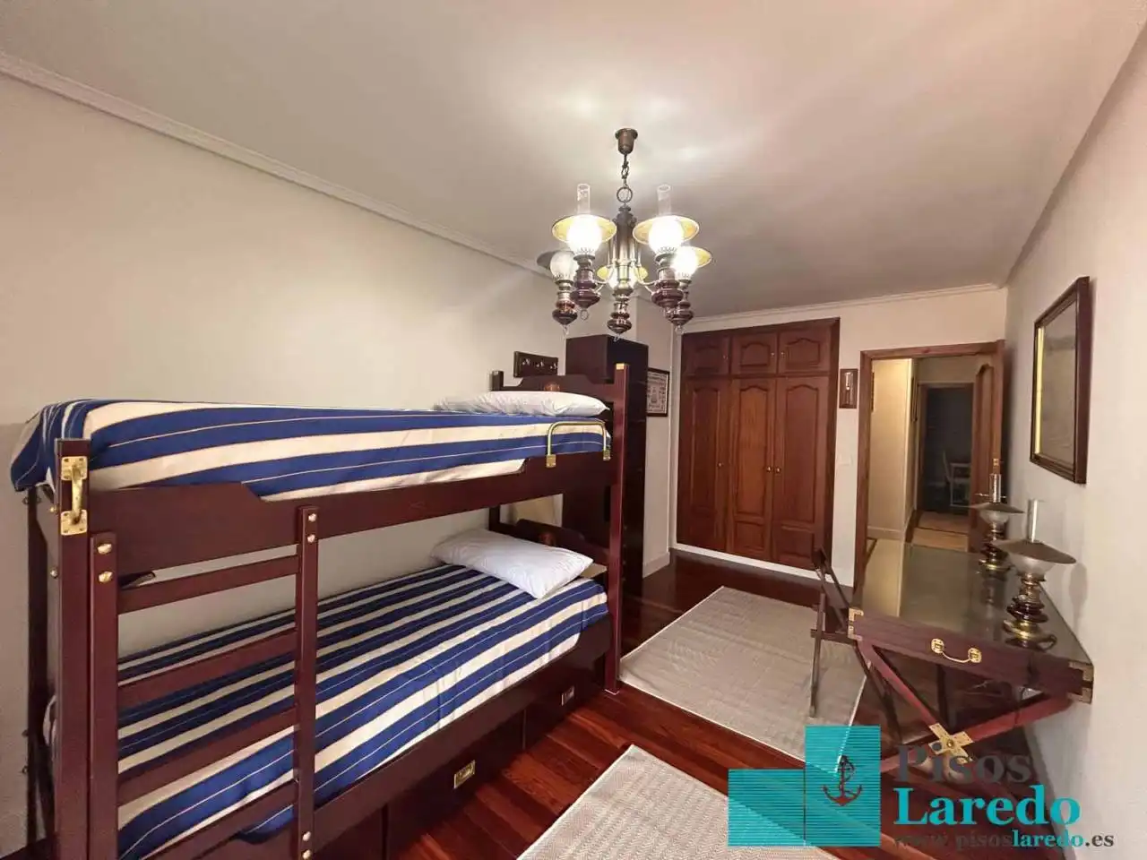 Piso de 190 m² en Laredo