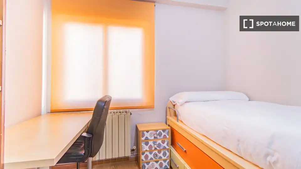 Habitación 94 m², Zaragoza