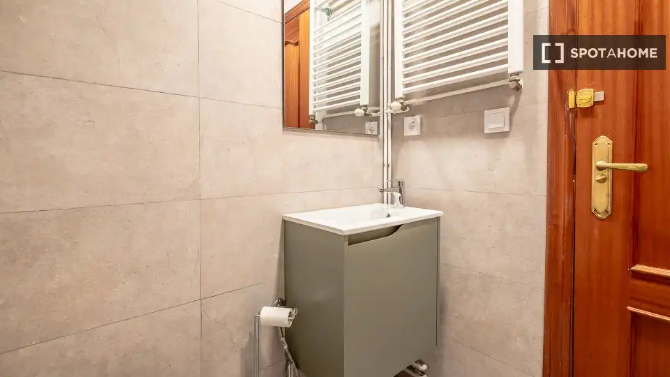 Chambre à louer, Valence