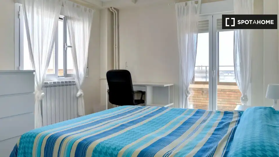 Habitación 104 m², Zaragoza