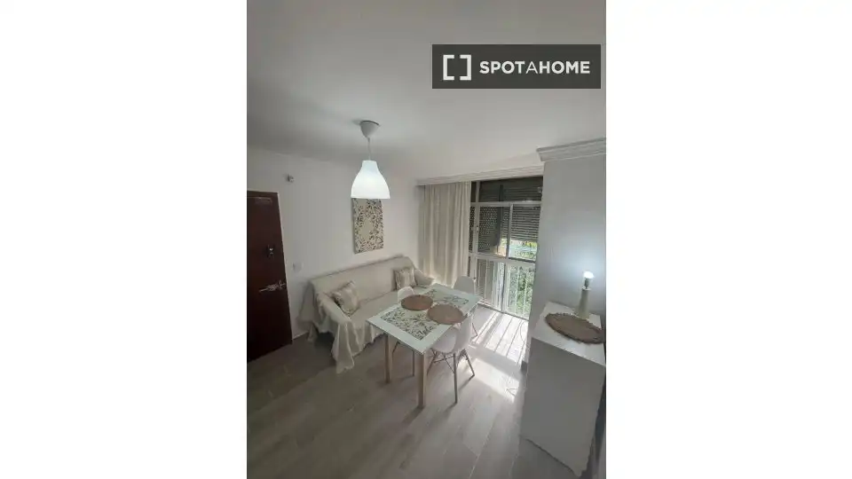 Habitación 69 m², Sevilla