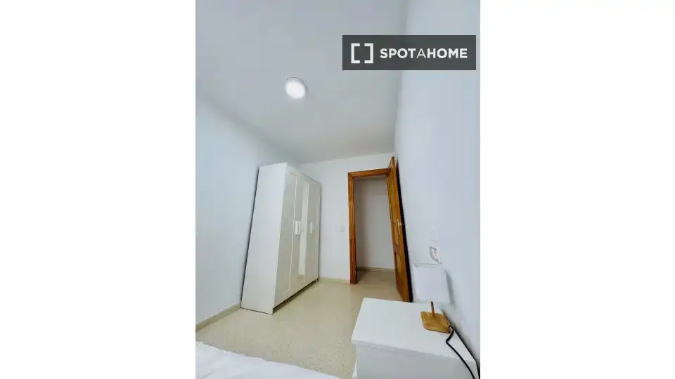 Habitación 150 m², Almería