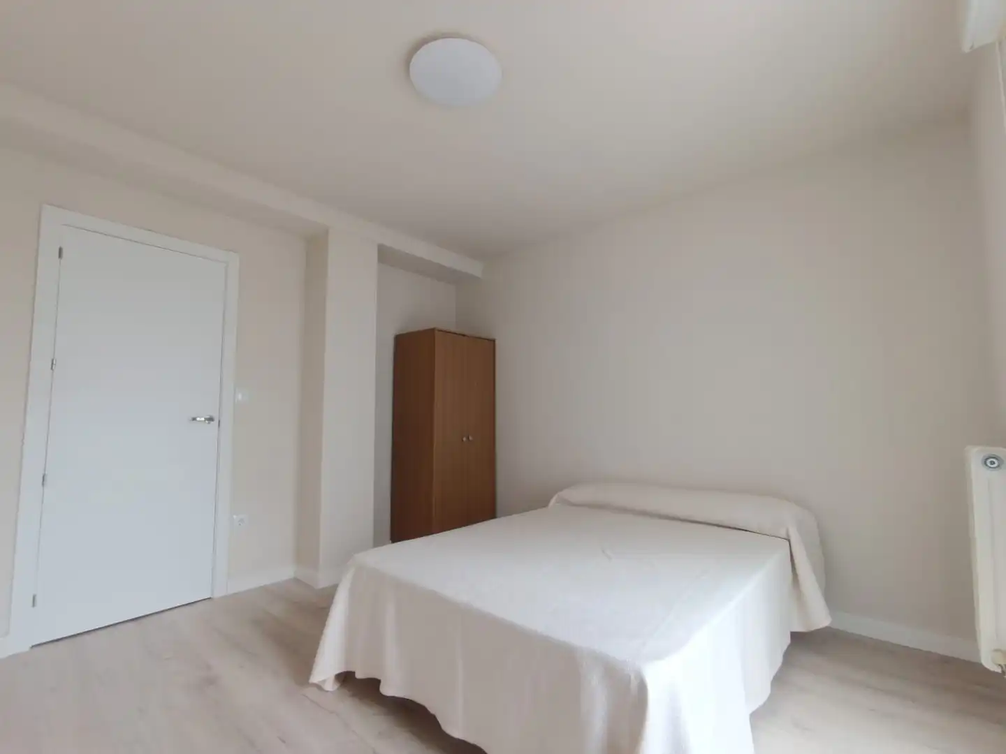 Habitación 100 m², Pamplona