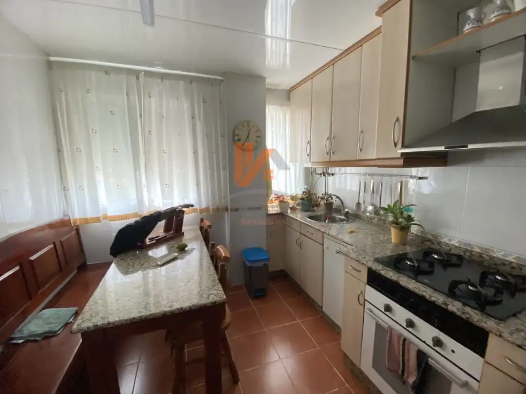 Pis de 77 m² a Santiago de Compostel·la