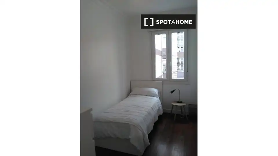Habitación 69 m², Bilbao