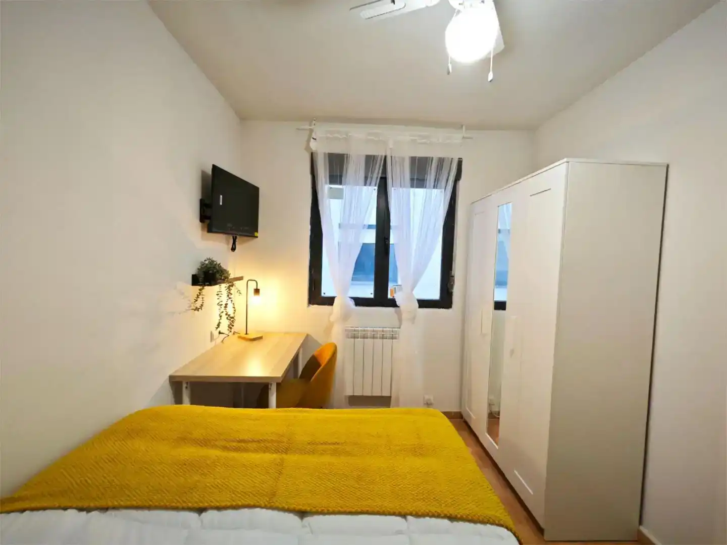 Habitación 85 m², León