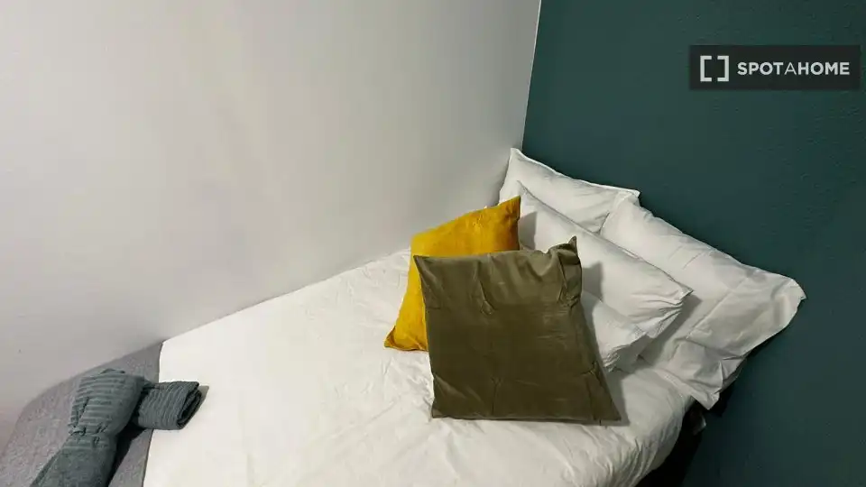 Room for rent, Madrid