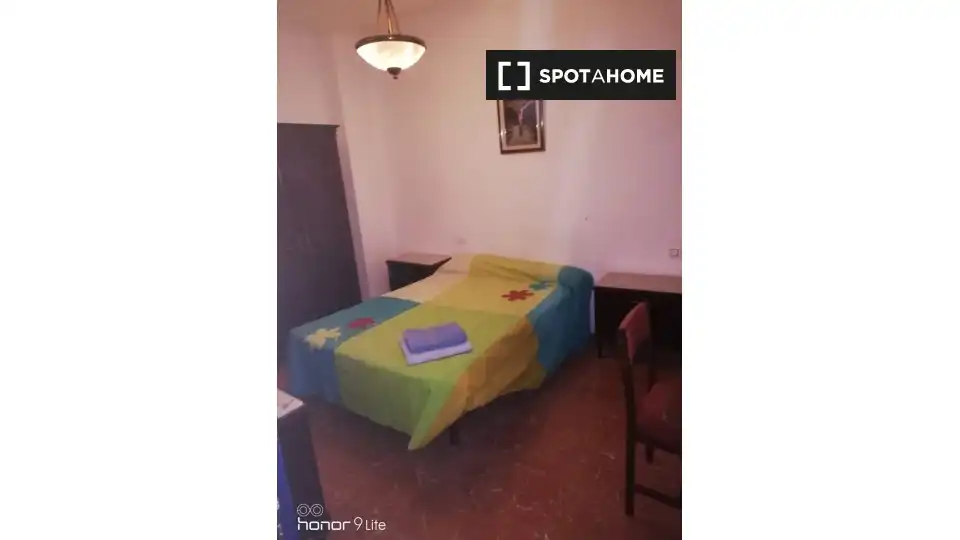 Habitación 180 m², Granada