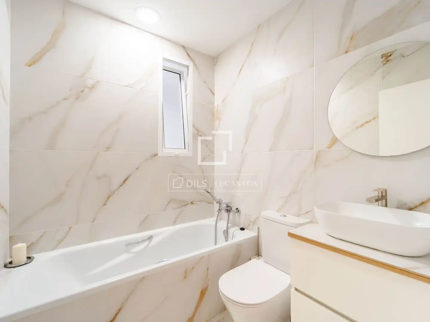 Wohnung 101 m² in Valencia