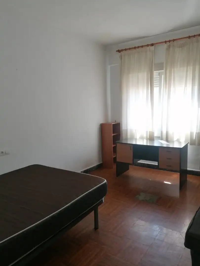 Habitación 200 m², Granada
