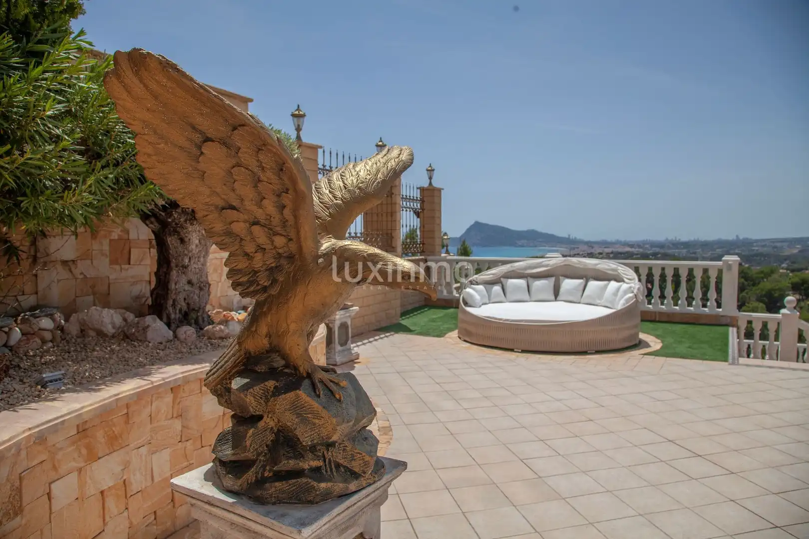 Будинок 1100 м² у Altea