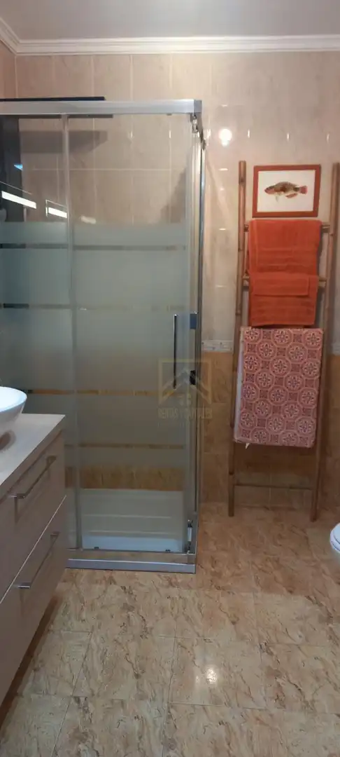 Casa de 200 m² en Reocín