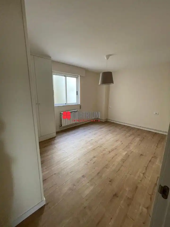 Piso de 80 m² en Santiago de Compostela