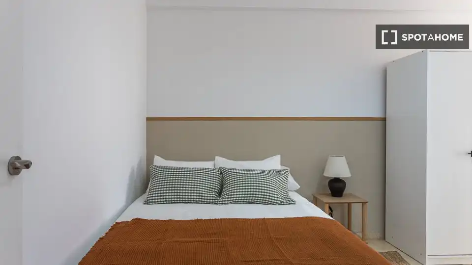 Habitación 150 m², Alicante