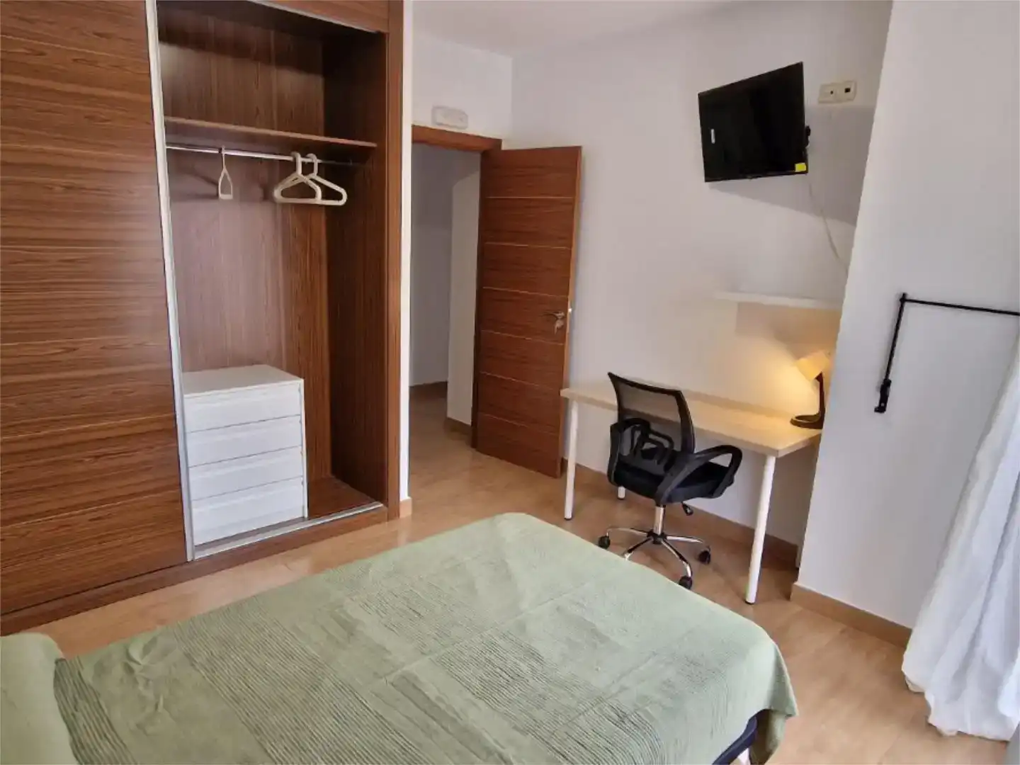 Habitación 85 m², Argés