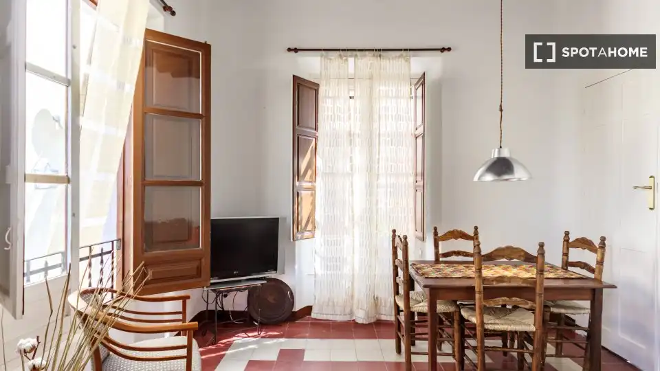 Habitación 104 m², Granada