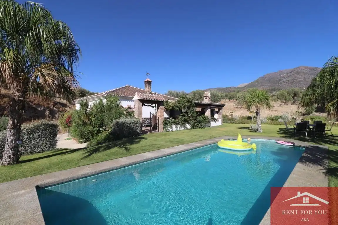 Casa de 110 m² en Alozaina