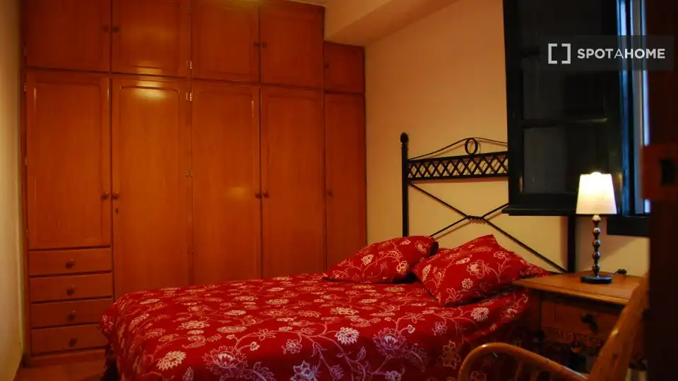 Habitación 46 m², Sevilla