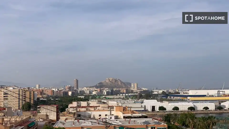 Habitación 98 m², Alicante