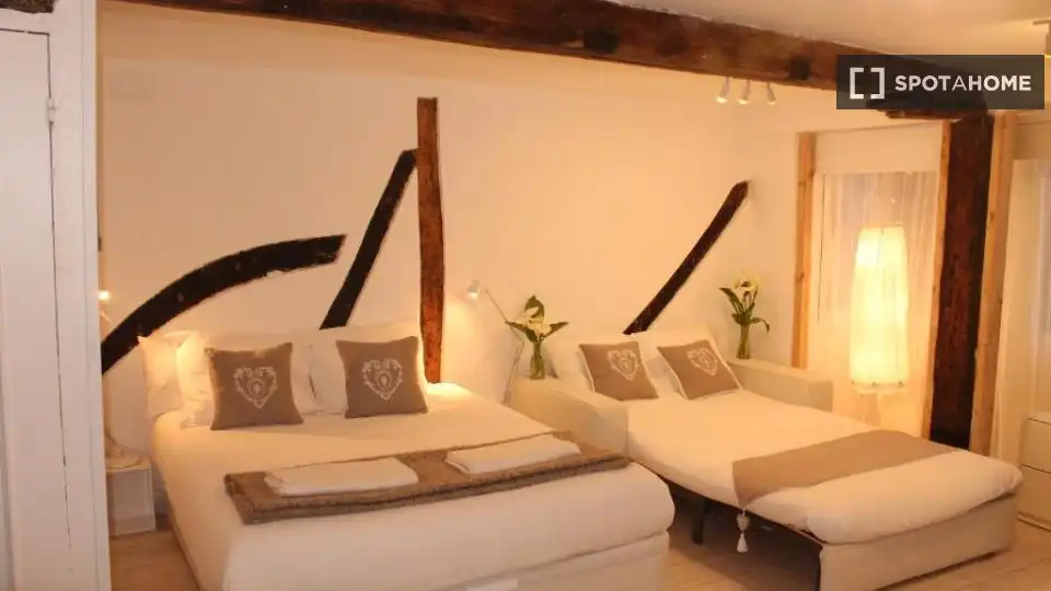 Habitación en alquiler, Mundaca