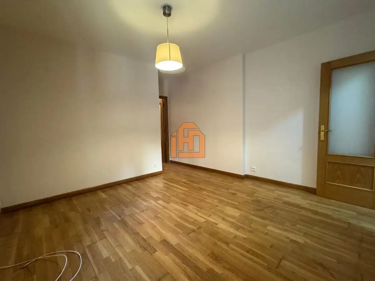 Pis de 61 m² a Lleó