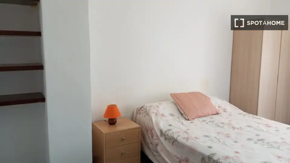 Habitación 115 m², Alicante
