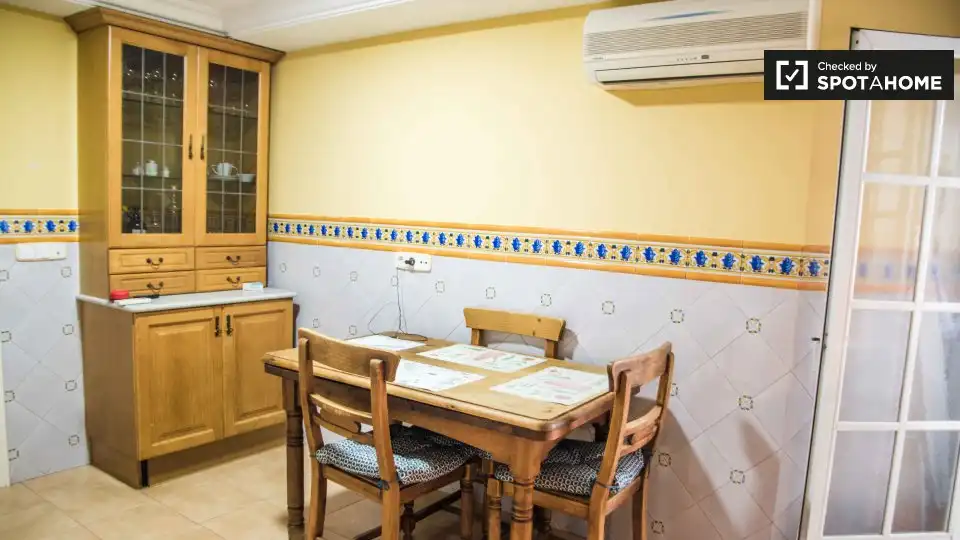 Habitación 140 m², Valencia