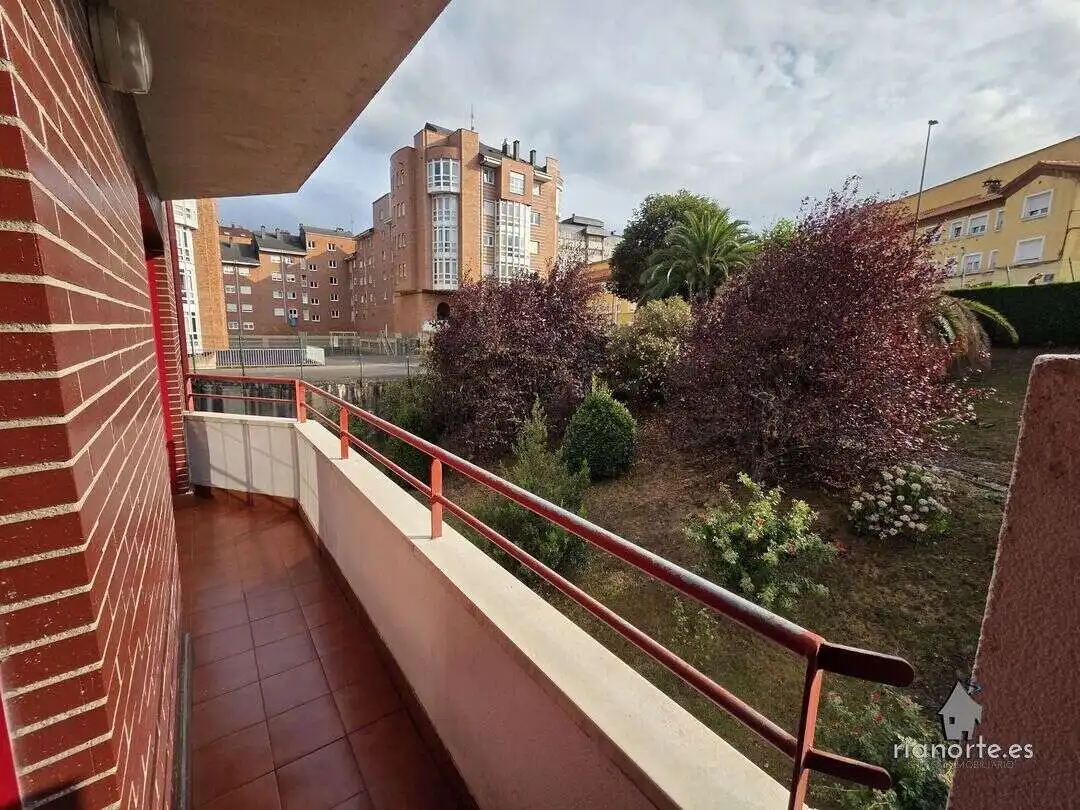 Piso de 81 m² en Avilés