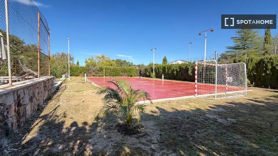 Pis de 680 m² a Valdemorillo