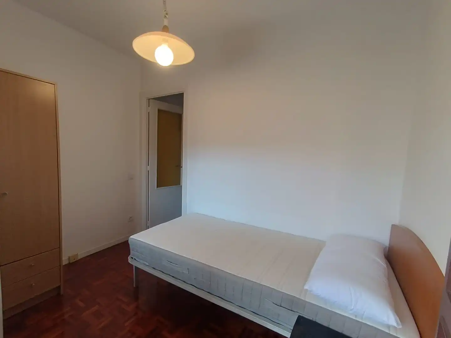 Habitación 100 m², Pamplona