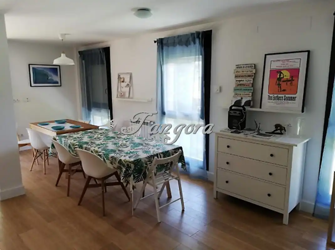 Piso de 300 m² en Mendata